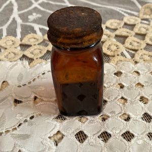 Vintage brown amber 1 1/2oz  1503 bottles